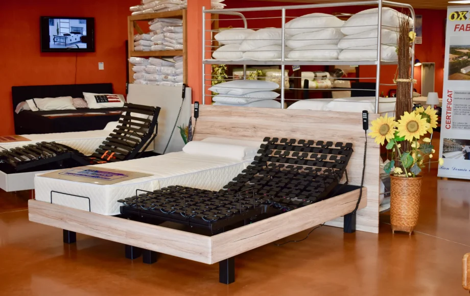 Sommier électrique exposé en magasin Ox-Literie à Muret avec réglages de confort